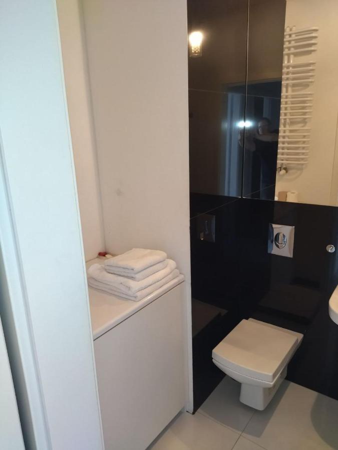 House4You Apartament Sakura Airport Chopin Варшава Екстер'єр фото